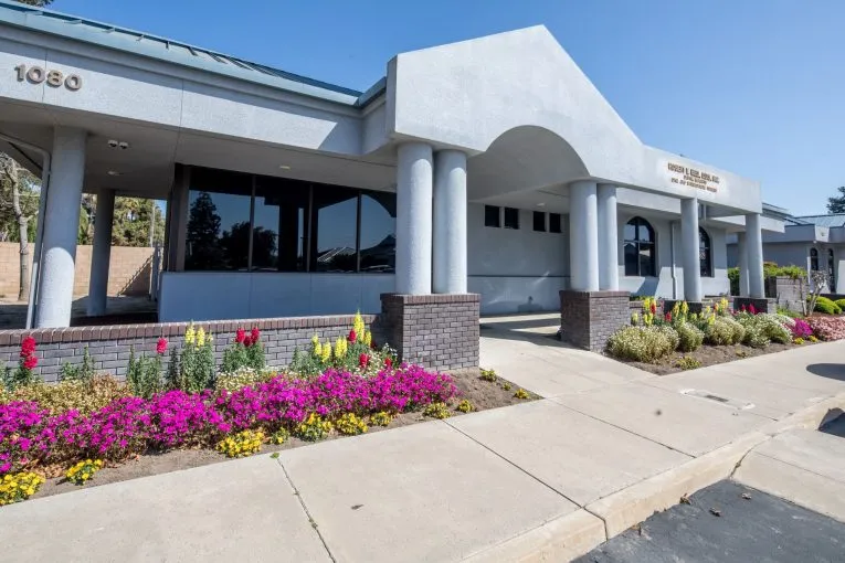 Tulare CA Office Outside view