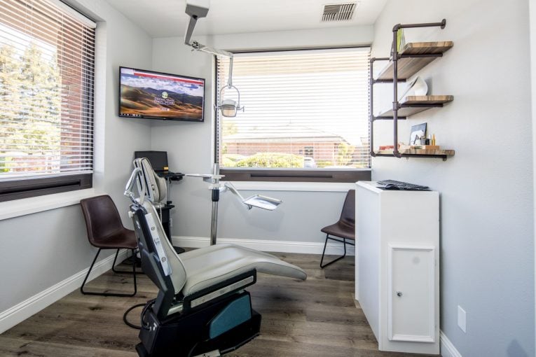 Visalia Office Patient Operating Room with Dental Chair